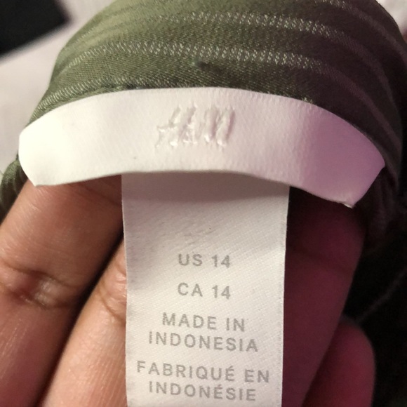 Business casual women’s shirt - Picture 2 of 2